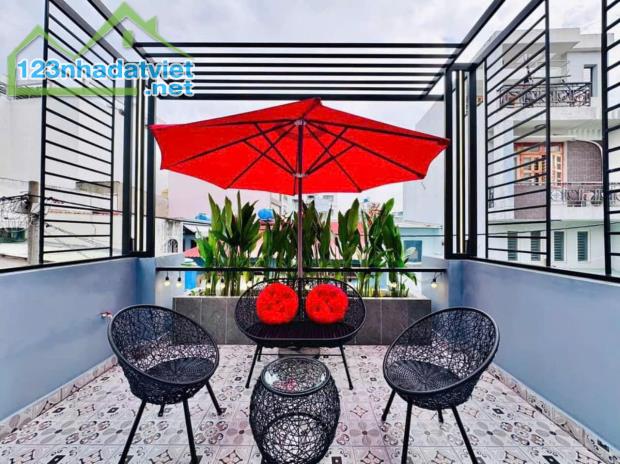 bán gấp căn nhà đường số 79, P.Tân Quy, Quận 7. Giá chỉ 2tỷ890 (TL). Sổ hồng riên