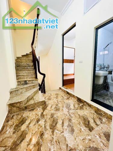 BÁN NHÀ LA THÀNH - BA ĐÌNH, TRUNG TÂM HÀ NỘI, SÁT Ô TÔ, FULL TIỆN ÍCH, - 31M2 GIÁ 6.85TỈ