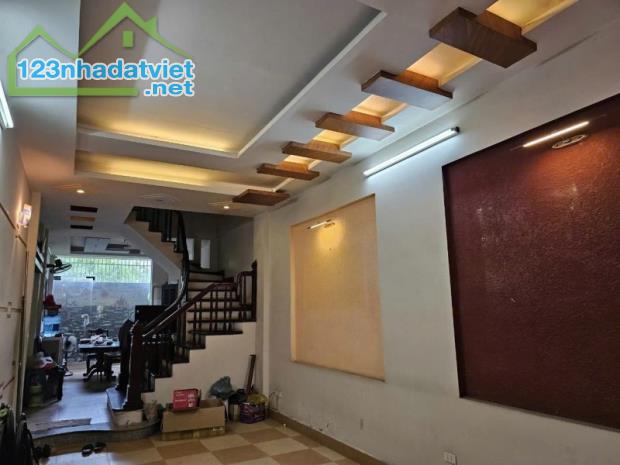 Nhà Mặt Đường 800A, Cầu Giấy. 68m2, 6 tầng, MT 4m, giá 16.5 tỷ  KINH DOANH ĐỈNH - NHÀ MỚI - 2