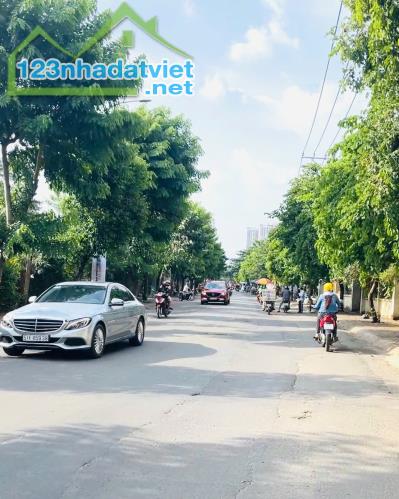 Nhà MT kinh doanh - Lê Văn Thịnh - 182m2 -nở hậu -2 tầng -cho thuê 20 tr