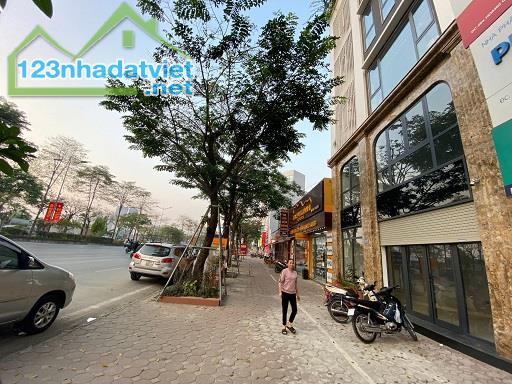 Cho thuê cửa hàng mặt phố 2 tầng số nhà 102 Võ Chí Công, Phường Nghĩa Đô, Cầu Giấy, Hà Nội - 1