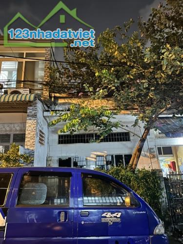 C/chủ bánđất tặngnhà 1sẹc 10m ra LêĐứcThọ P15 Gò vấp 100m C4 Giá7tỷ8TL - 1