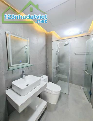 Hàng hiếm, bán nhà Nguyễn Văn Cừ, Long Biên, ô tô đỗ cửa, 48m2 giá 5.5 tỷ - 3