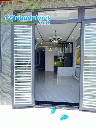 Nhà Sổ Hồng Riêng 79m2 (4,5m x 17,5m). GẦN NGÃ 3 MỸ HẠNH - 2