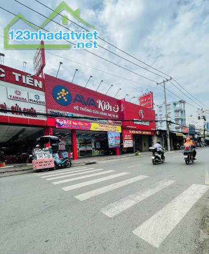 Nhà 4 tầng gần Nguyễn Duy Trinh MT kinh doanh,122m2 ,8PN , ô tô ngủ, HC - 2