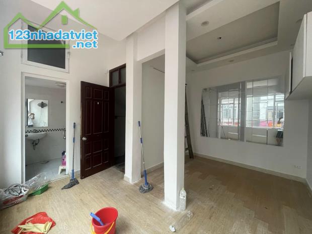 Bán nhà kinh doanh Mặt phố Tam Khương, 26m2 5T 5.5M MT giá chào 10.8 tỷ kinh doanh sầm uất - 2