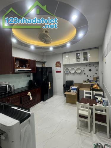 Ở NGAY! Bán Nhà Đẹp 2 Tầng Hoàng Sa, Quận 3, 48m2, 7 Tỷ TL - 1