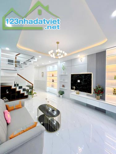 Bán nhà đẹp 1 lầu hẻm 78 đường Cao Lỗ Phường 4 Quận 8 - 2