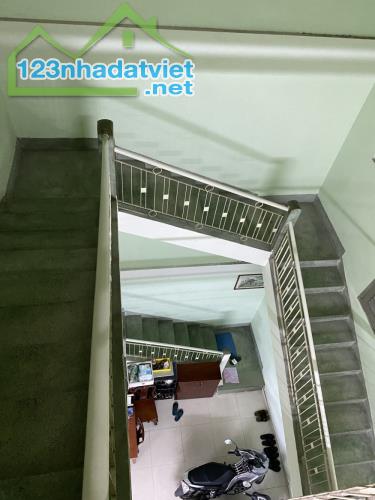 Gấp bán nhà Bình Thạnh, ngang 12m, chỉ 22 tỷ, nền 200m2, Mt Quốc Lộ 13. - 3