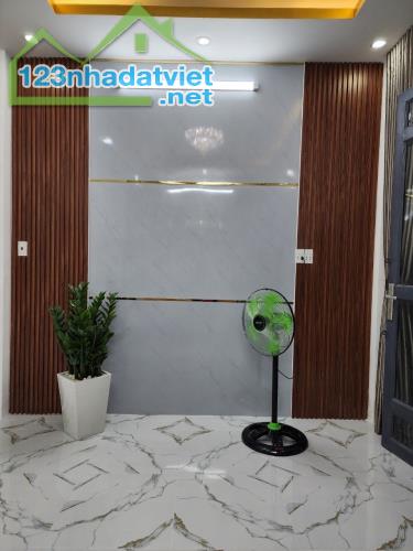 Bán nhà An Dương Vương P.13 Q6, DT 4.3*8m, 4 tầng 4PN, sổ A4, 5.1Tỷ TL - 4