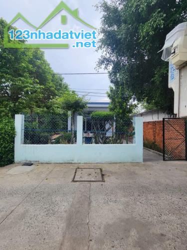 Bán nhà sổ hồng riêng thới tam thôn hóc môn 210m2 giá 5tỷ3 còn thương lượng. Nhờ anh chồng - 1