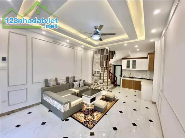 Bán nhà Xuân Phương đi Mỹ Đình 3km, 35M2 5 Tầng 4P Ngủ, ngõ rộng giá 4.5 tỷ - 1