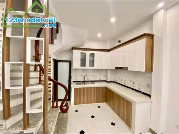 Bán nhà Xuân Phương đi Mỹ Đình 3km, 35M2 5 Tầng 4P Ngủ, ngõ rộng giá 4.5 tỷ - 3