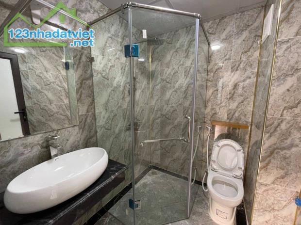 Siêu phẩm nhà Xuân Phương xây 5 Tầng, tặng nội thất, ô tô đỗ sát nhà giá 4.3 tỷ - 5