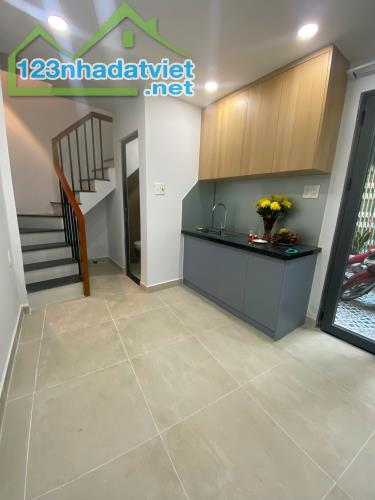 Bán Nhà hẻm thông Thích Quảng - Nhà 14m2 - Nhà trệt Lầu - 1.85 Tỷ - 1
