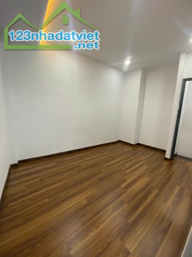 Bán Nhà hẻm thông Thích Quảng - Nhà 14m2 - Nhà trệt Lầu - 1.85 Tỷ - 2