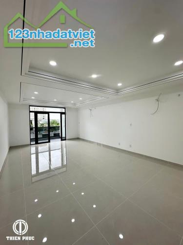 Bán Nhà Mặt Tiền Chợ Bình Khánh,Quận 2 DT:69m2(5mx13,7m) Nhà 5 Tầng-Vị Trí Kinh Doanh Đẹp - 2