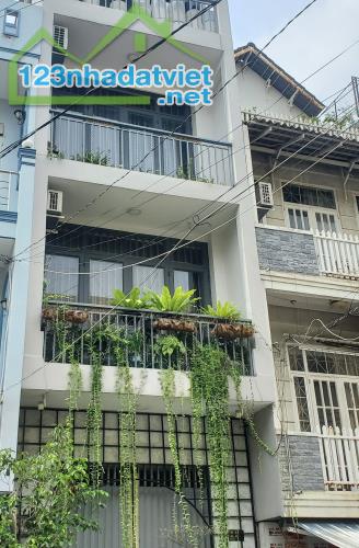 Bán Nhà mặt tiền kinh doanh đỉnh khu phố ẩm thực P.13, Quận 6, 74m2, 3 tầng, 5pn, 12.3 tỷ