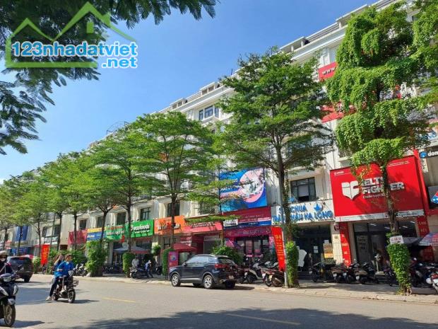 Cho thuê Shophouse mặt phố  Xuân La, Tây Hồ 115m x 5T  - 6P giá 90tr, THANG MÁY, KD - 5