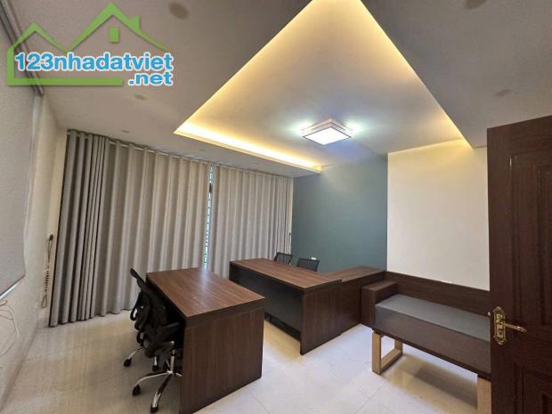 Cho thuê Shophouse mặt phố  Xuân La, Tây Hồ 115m x 5T  - 6P giá 90tr, THANG MÁY, KD