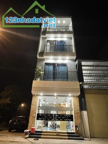 Nhà Mơi Trinh Văn Bô, lô góc, ô tô thông, 4 ngủ, giá 5.3 tỷ