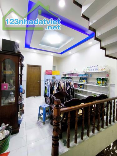 NHÀ MẶT TIỀN HIỆP BÌNH CHÁNH, 120M2, 4 TẦNG. 5PN, CÁCH PHẠM VĂN ĐỒNG 200M, CHỈ 10.99 TỶ. - 2