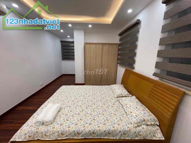 Cho thuê căn hộ Võ Văn Kiệt, Phường Cô Giang, Quận 1, TP HCM