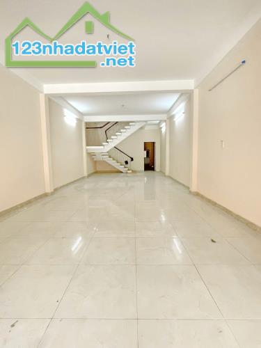 Bán nhà MT sàn 257m2 cạnh Chi cục thuế Huỳnh Tấn Phát Q7 - 3