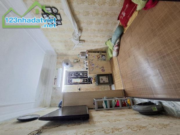 BÁN NHÀ PHỐ KIM NGƯU 50.4M2 SỔ/ 63 M2 SỬ DỤNG, 2 TẦNG, MT 2.7M. GIÁ 8.5 TỶ, Ô TÔ TRÁNH - 3