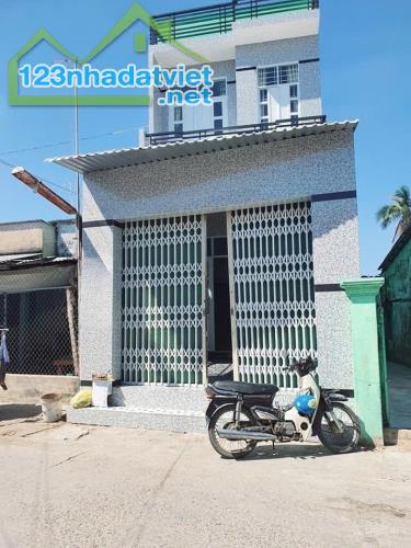 Nhà mới 54m2 sổ hồng riêng Trung Chánh - Hóc Môn giá 800 triệu buông sổ. - 1