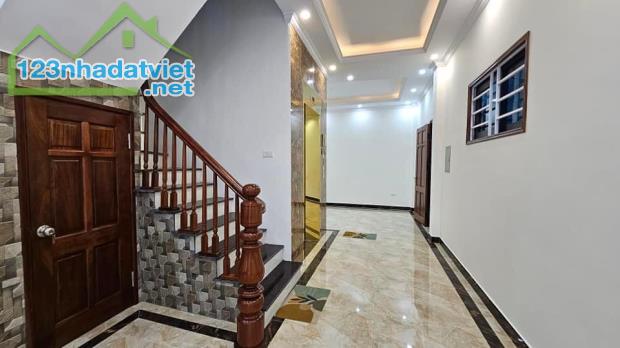 Bán nhà mặt phố Đồng Cổ, Tây Hồ, 7 tầng thang máy, vỉa hè kinh doanh sầm uất. Giá 16 tỷ - 2