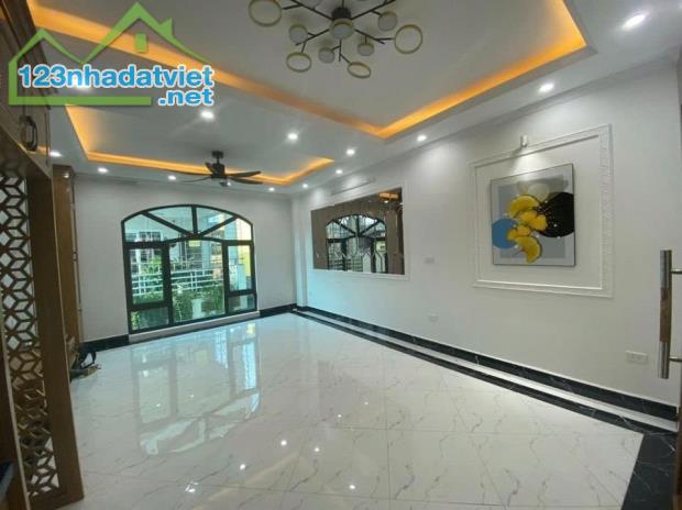 Bán nhà mặt phố Đồng Cổ, Tây Hồ, 7 tầng thang máy, vỉa hè kinh doanh sầm uất. Giá 16 tỷ - 4