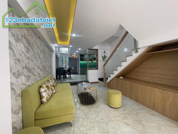 Nhà bán 4 Tầng- HXH gần Quốc Lộ 13, Vạn Phúc City,HBP-DT 69m2- Giá 6,4 tỷ thương lượng - 4