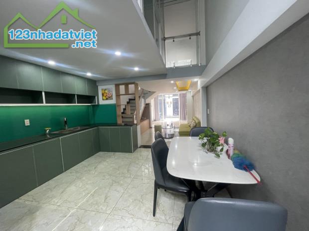 Nhà bán 4 Tầng- HXH gần Quốc Lộ 13, Vạn Phúc City,HBP-DT 69m2- Giá 6,4 tỷ thương lượng - 3