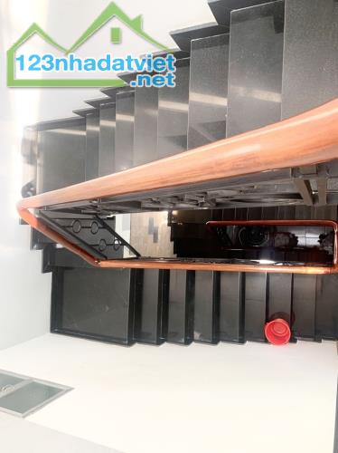 Bán nhà HXH Quận 10 Thành Thái – 57M2. Đúc 3 Tầng – Chủ gấp bán chia tài sản chỉ 6 Tỷ - 3