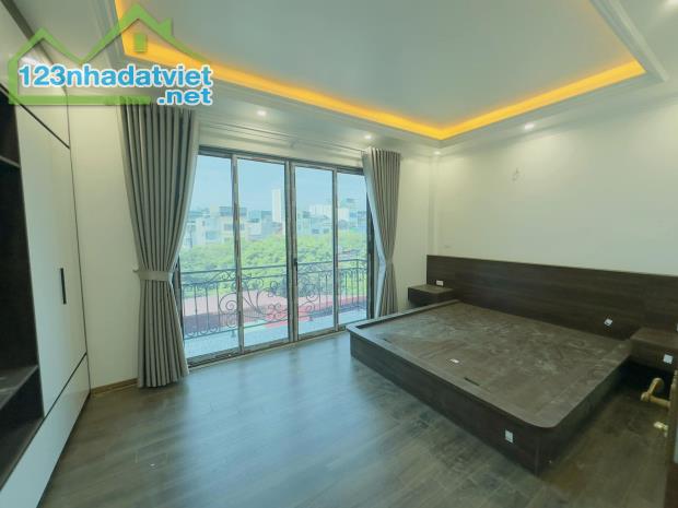 BÁN NHÀ MỚI KÍNH KOONG NGÕ 143 NGUYỄN CHÍNH Ô TÔ ĐỖ CỬA, TẶNG FULL NỘI THẤT, HƠN 6 TỶ RƯỠI