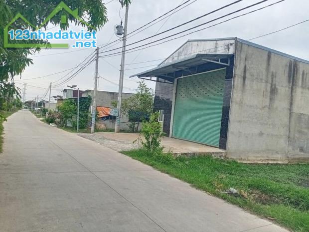 BÁN GẤP 2 SỔ 10X42= 420M2 ĐẤT Ở NGAY GIỮA KHU CÔNG NGHIỆP MINH HƯNG, TRƯỜNG CHUYÊN. 395TR - 2