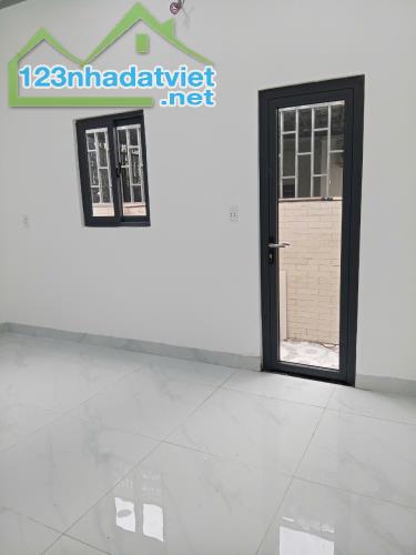 Nhà 1 lầu  1 trệt mới xây 2.85 tỷ/76m2 sát chợ Hoá An, 3 ph ngủ - 5