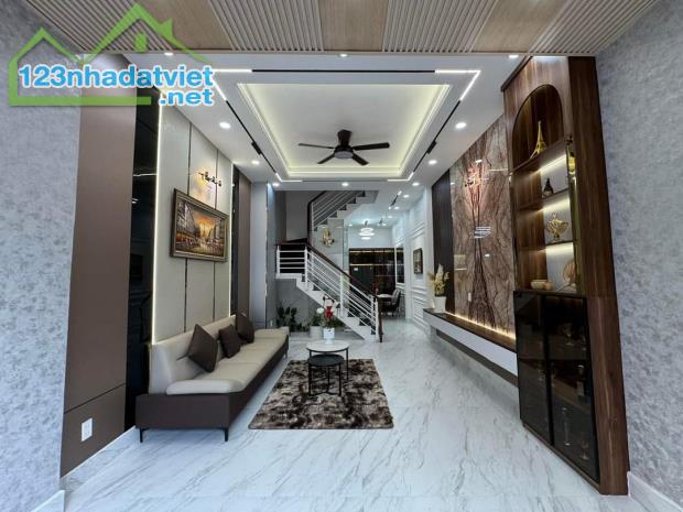 Cần tiền bán gấp căn nhà Đường Xuân Thủy, P.Thảo Điền, Quận 2. Giá chỉ 2tỷ550, DT 52m2 - 2