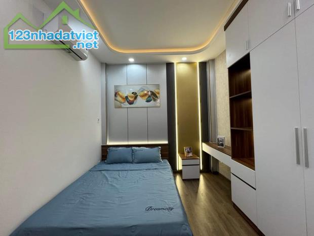 Cần tiền bán gấp căn nhà Đường Xuân Thủy, P.Thảo Điền, Quận 2. Giá chỉ 2tỷ550, DT 52m2