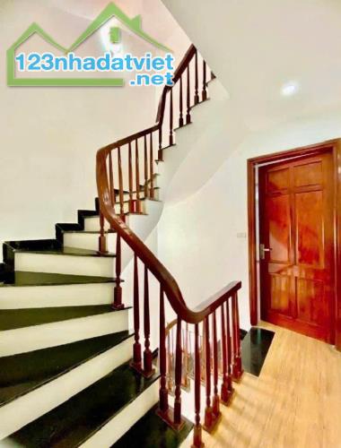 Cực Hót. Bán Căn 3T x 30m2 tại Phụng Châu , Oto đỗ gần , View đẹp chỉ 2,3 tỷ. - 2