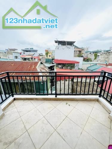 Bán nhà ở luôn Nguyễn Đức Cảnh lô góc 2 thoáng - ô tô - ngõ thông tứ tung - hơn 7 tỷ - 3