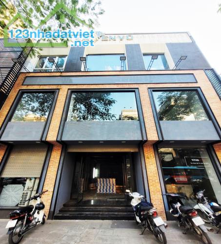 Bán Nhà Mặt Phố Quán Thánh, Ba Đình DT 222m2 x 3T, MT 10m, Giá Rẻ.