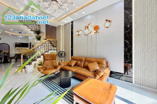 Bán nhà hẻm 6m, Quang Trung, Gò Vấp, 3.7m x 20m, 72.4 m², 3 tầng - Giá 6.6 tỷ TL