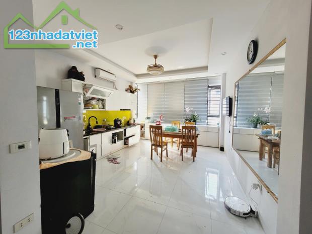 Bán nhà Phố Trần Điền, Quận Hoàng Mai. DT: 55m, 5 tầng. khu phân lô , oto. Giá: 17 tỷ 3 - 2
