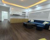 Căn hộ cạnh hồ Đền Lừ 2, DT 54m 2PN. Tặng nội thất. Để ô tô thoải mái sân chung