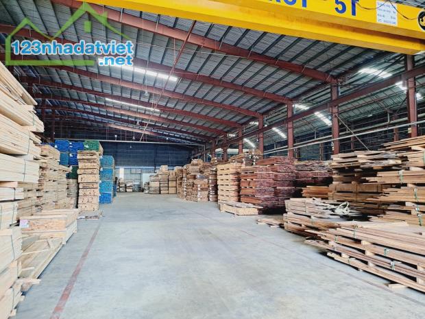 Bán nhà xưởng trong KCN Nhị Xuân Hóc Môn, TP.HCM. Diện tích 14.757 m² (140x105) giá 135 tỷ - 2