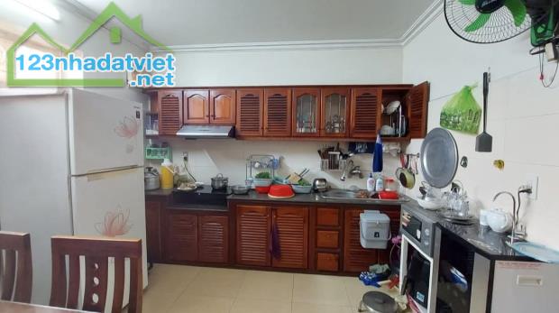 Bán nhà Trần Nguyên Hãn, Niệm Nghĩa, Lê Chân, Hải Phòng. 3 tầng, 70m2, 3,2 tỷ. Ngang 4m, d - 1