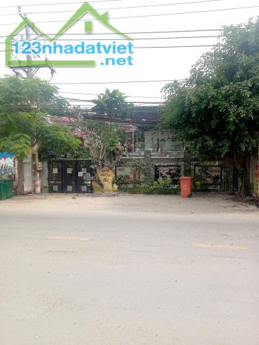 BÁN NHÀ MT ĐƯỜNG 826, HIỆN ĐANG KINH DOANH QUÁN CÀ PHÊ, DT 12.2X39 GIÁ 11TY2( TL) - 2