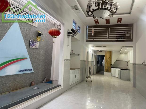 Nhà 2 tầng Thạnh Xuân 38 Q12, 73m2, 4x18m chỉ 3.x tỷ - 3